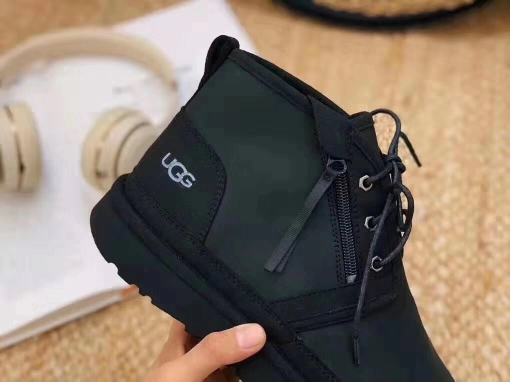 Black Neum Zip-Up Sneakers – New Upgraded Edition