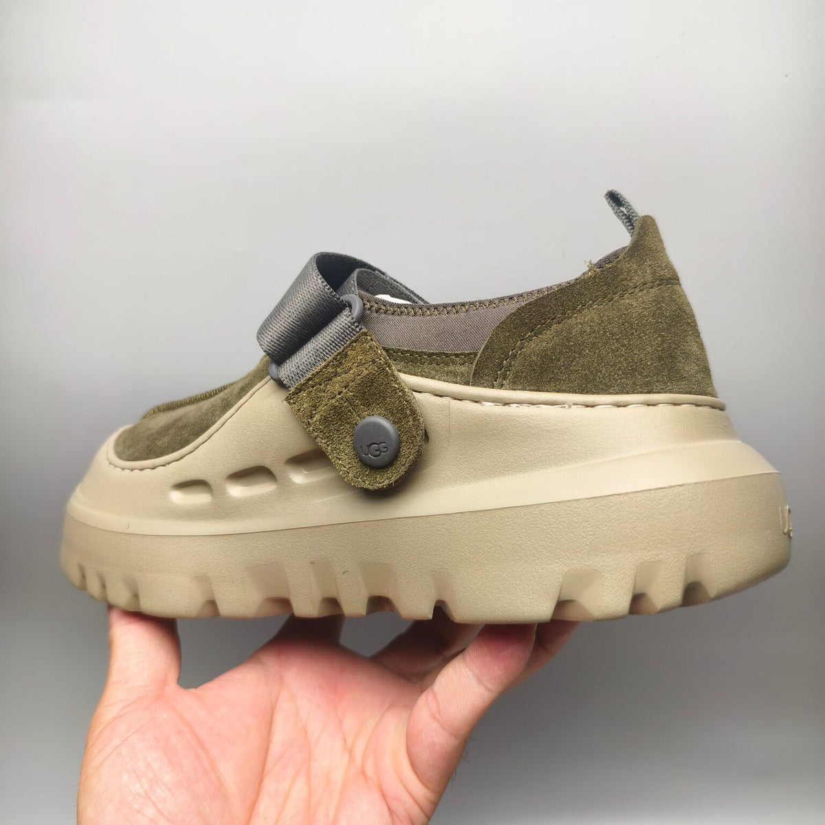 Green Unisex Slip-On Casual Shoes – In Stock