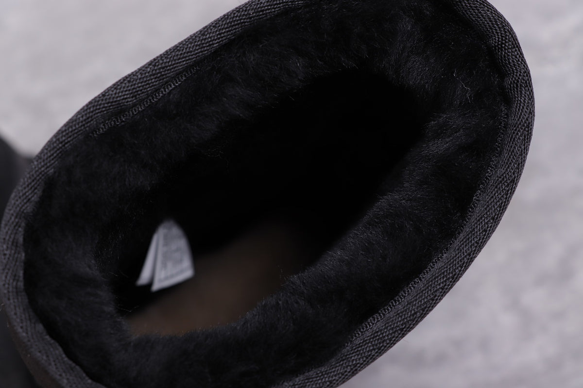 Black Classic Short II Boots 2.0 – In Stock