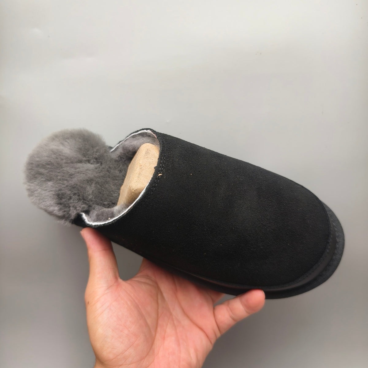 Black Ultra-Lightweight Casual Fluffy Slippers for Men – In Stock