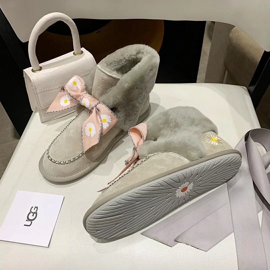 Grey Daisy Chain Ribbon Shoes – In Stock