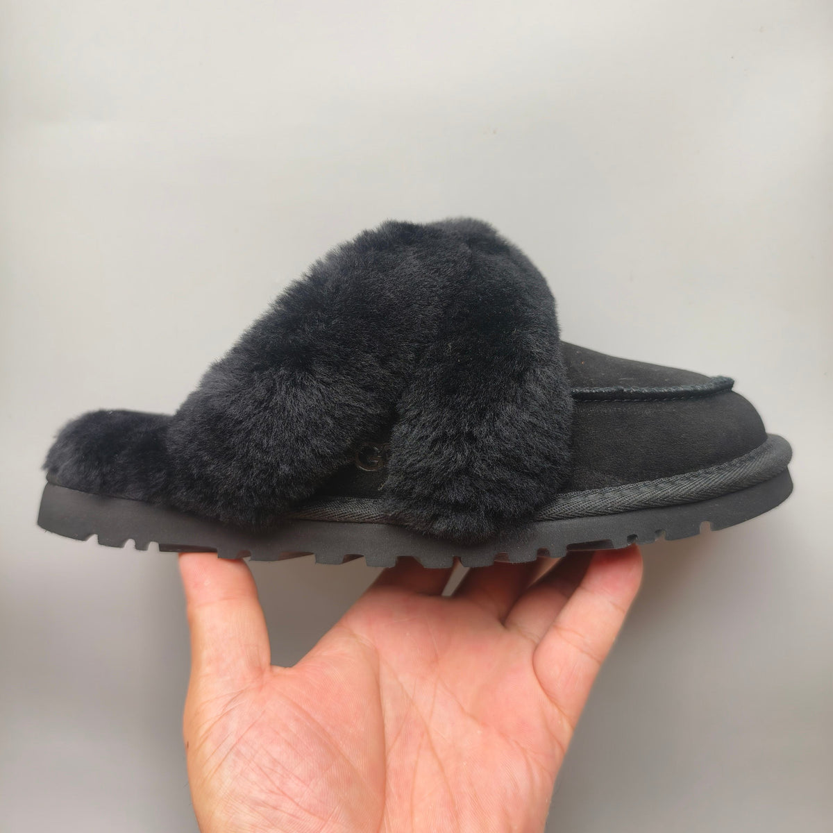 Black Casual Home Slippers – In Stock