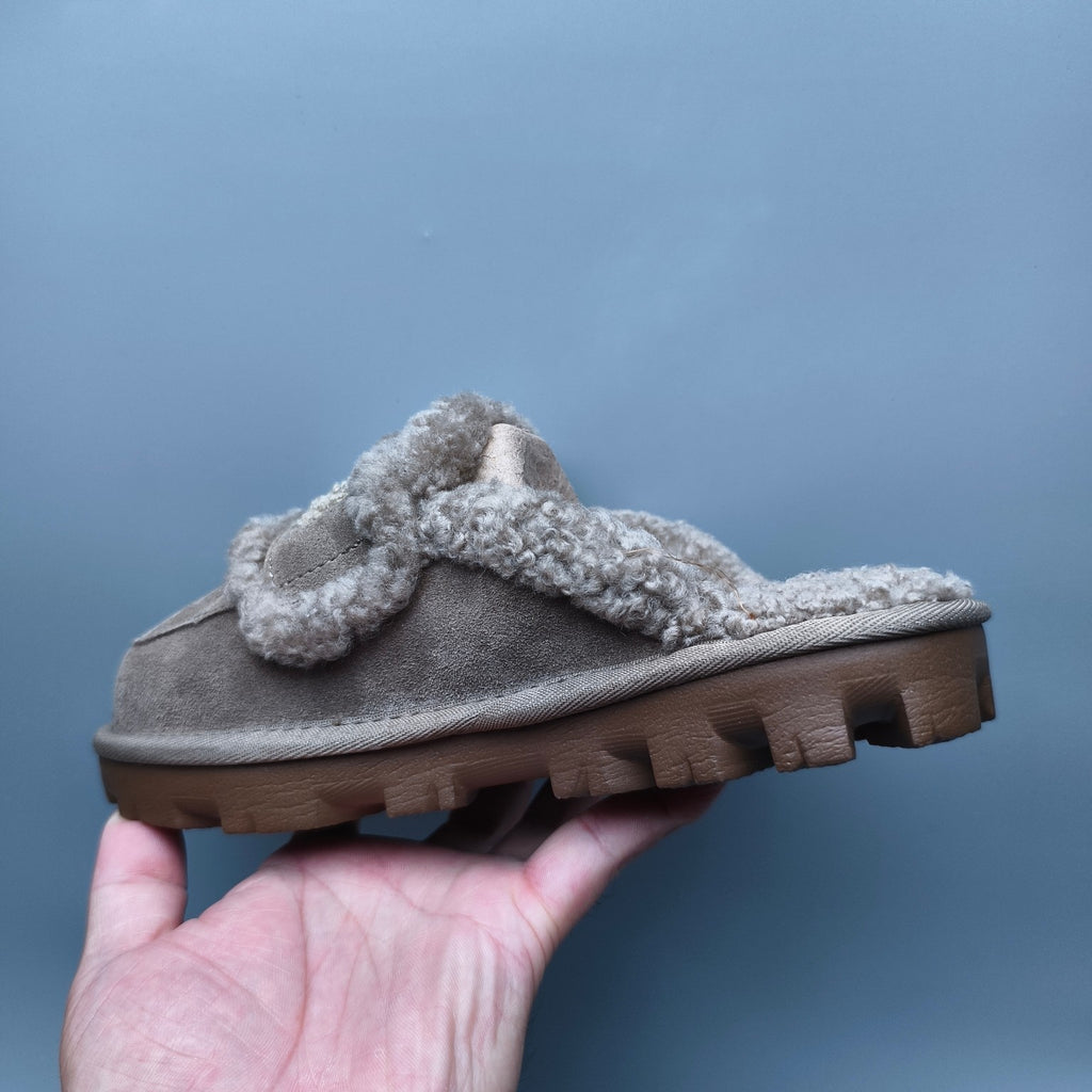 Antelope Brown Curly Fur Big Logo Casual Slippers