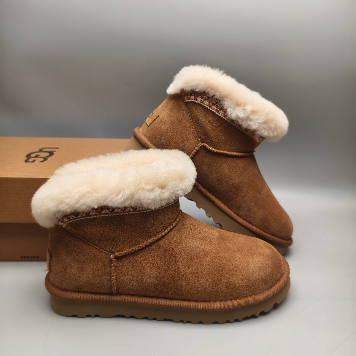 Chestnut Ethnic Style Low-Top Casual Sneakers – In Stock