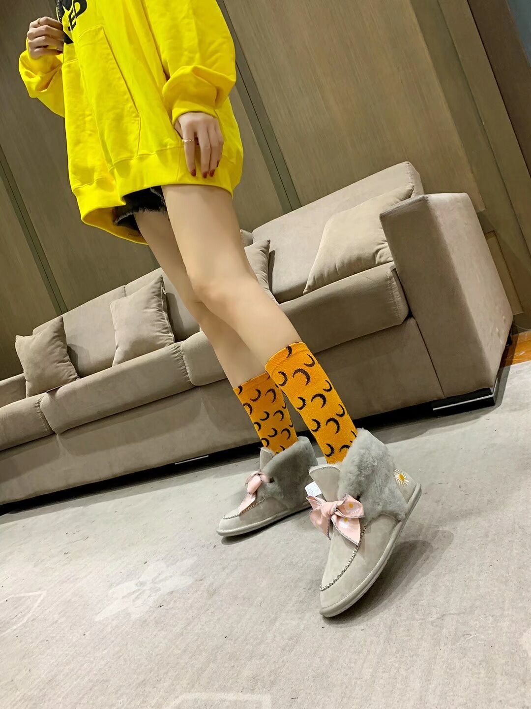 Grey Daisy Chain Ribbon Shoes – In Stock