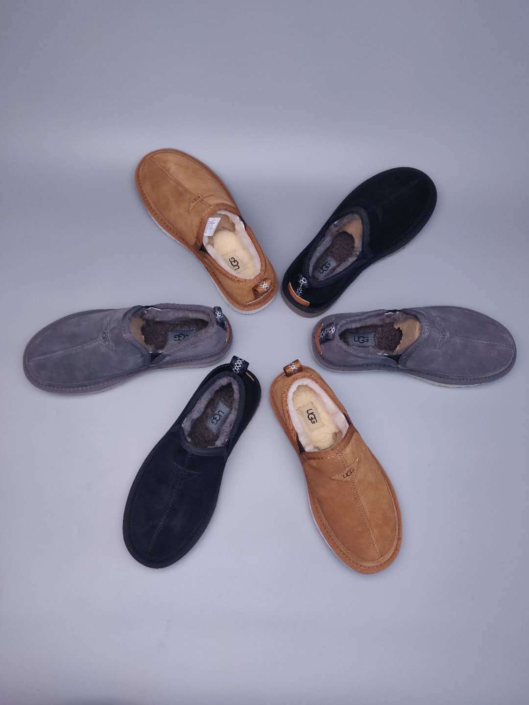 Black Men’s Slip-On Low-Top Sneakers – In Stock