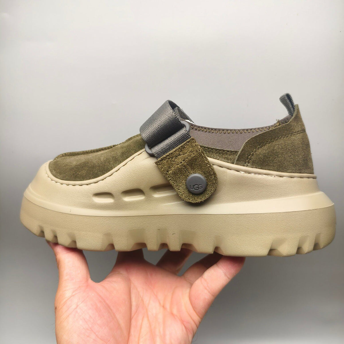 Green Unisex Slip-On Casual Shoes – In Stock
