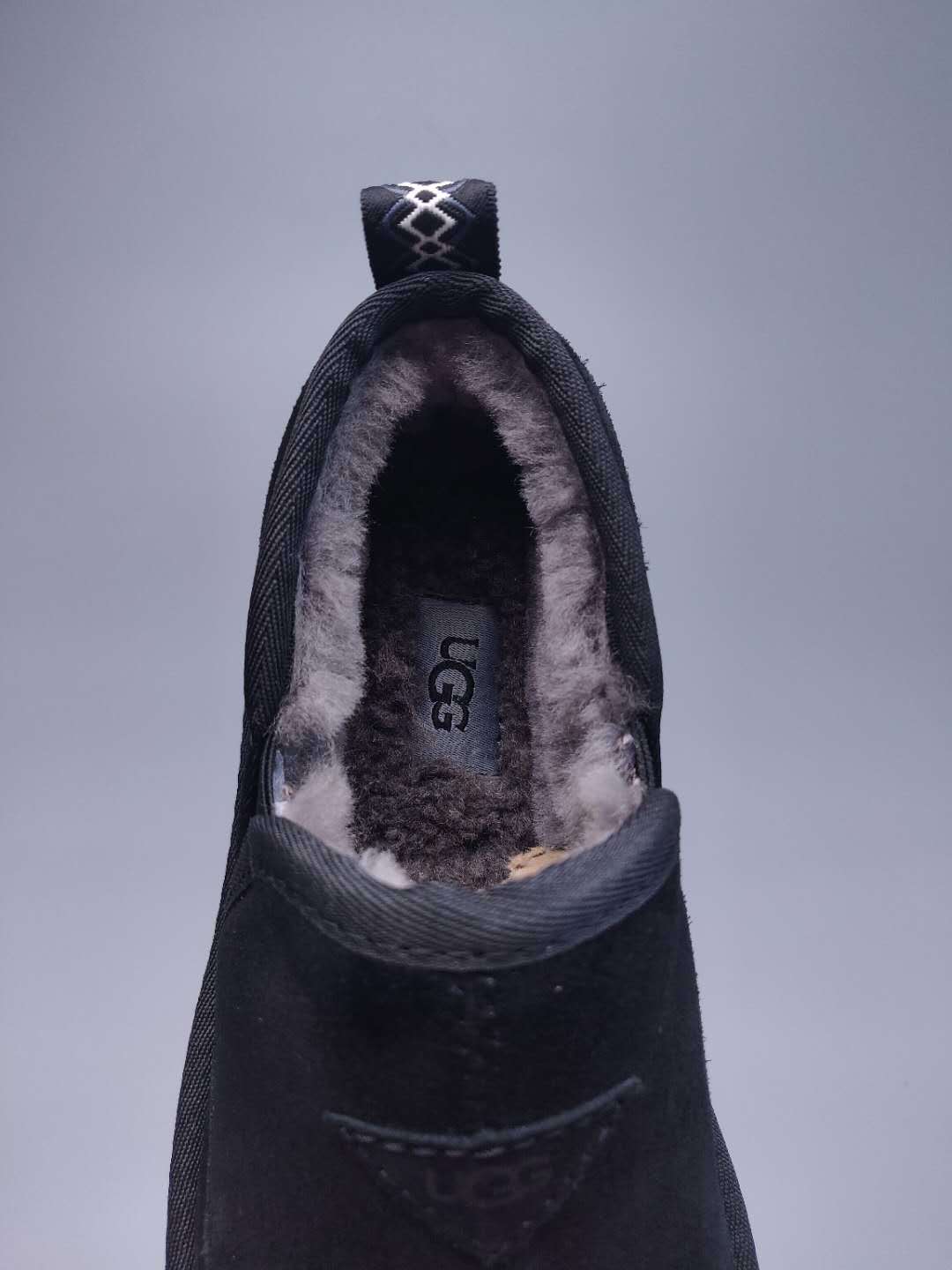 Black Men’s Slip-On Low-Top Sneakers – In Stock