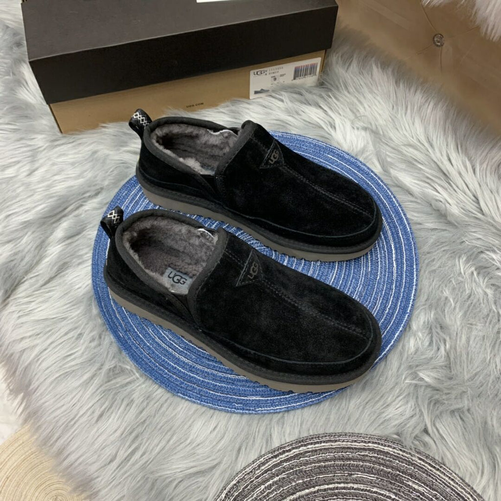 Black Men’s Slip-On Low-Top Sneakers – In Stock