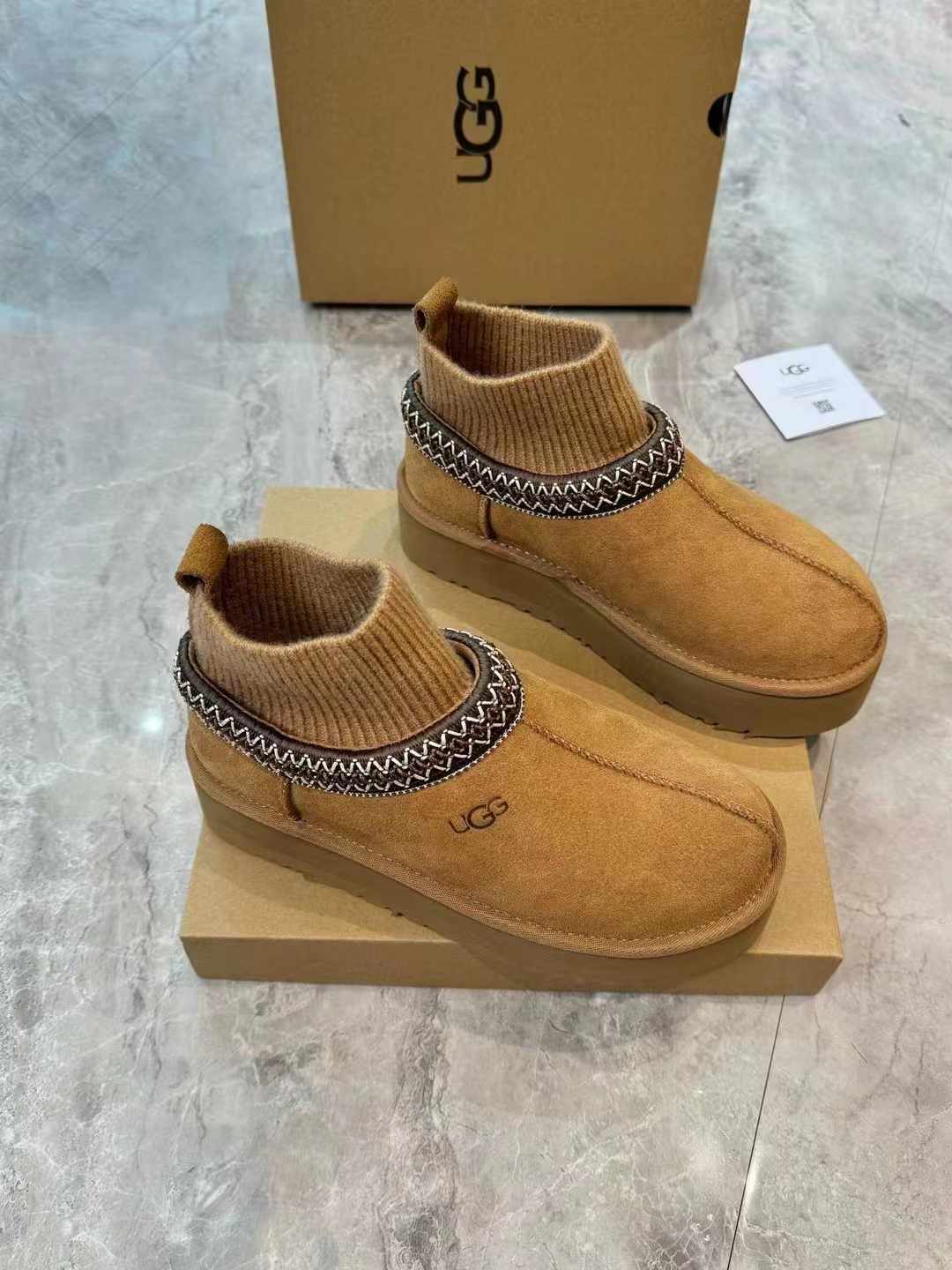 Ethnic Style Snow Boots with Wool Sock Cuff – Imported Suede & Longfeng Fur Lining | New 2024