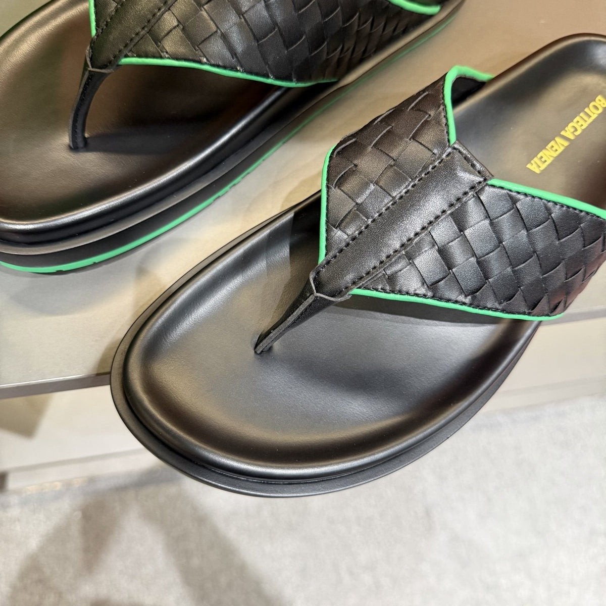 Bottega Veneta Men's Black & Green Thong Sandals